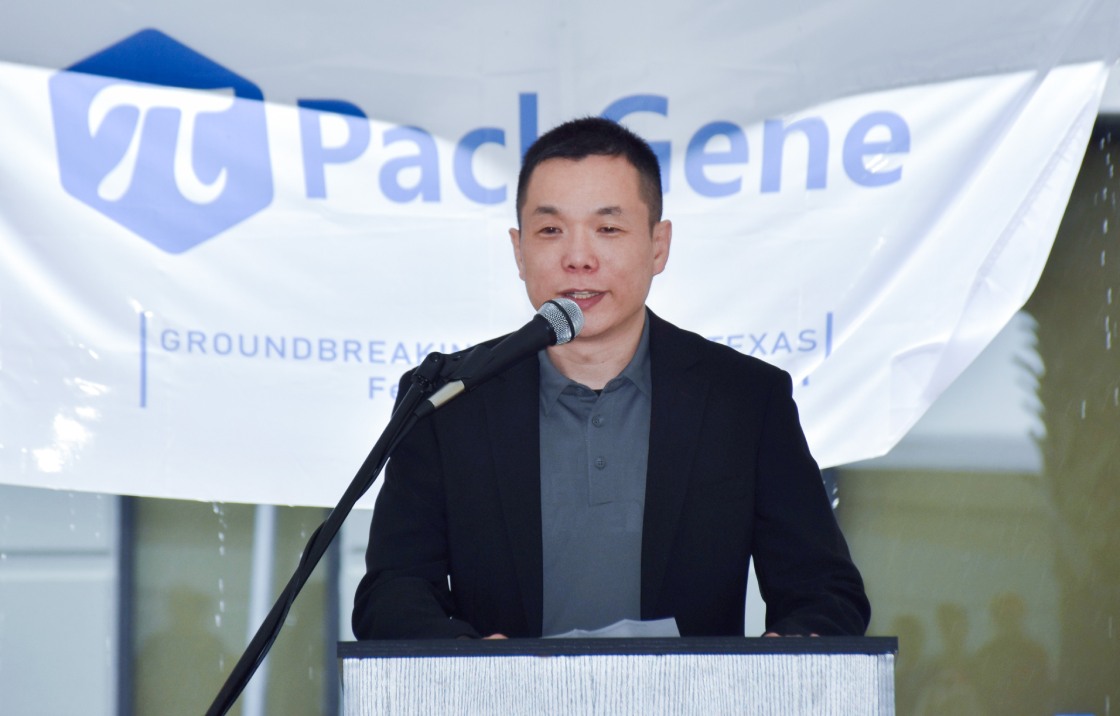 Dr. Paul Li, PackGene，Founder and President, speaking at PackGene groundbreaking ceremony